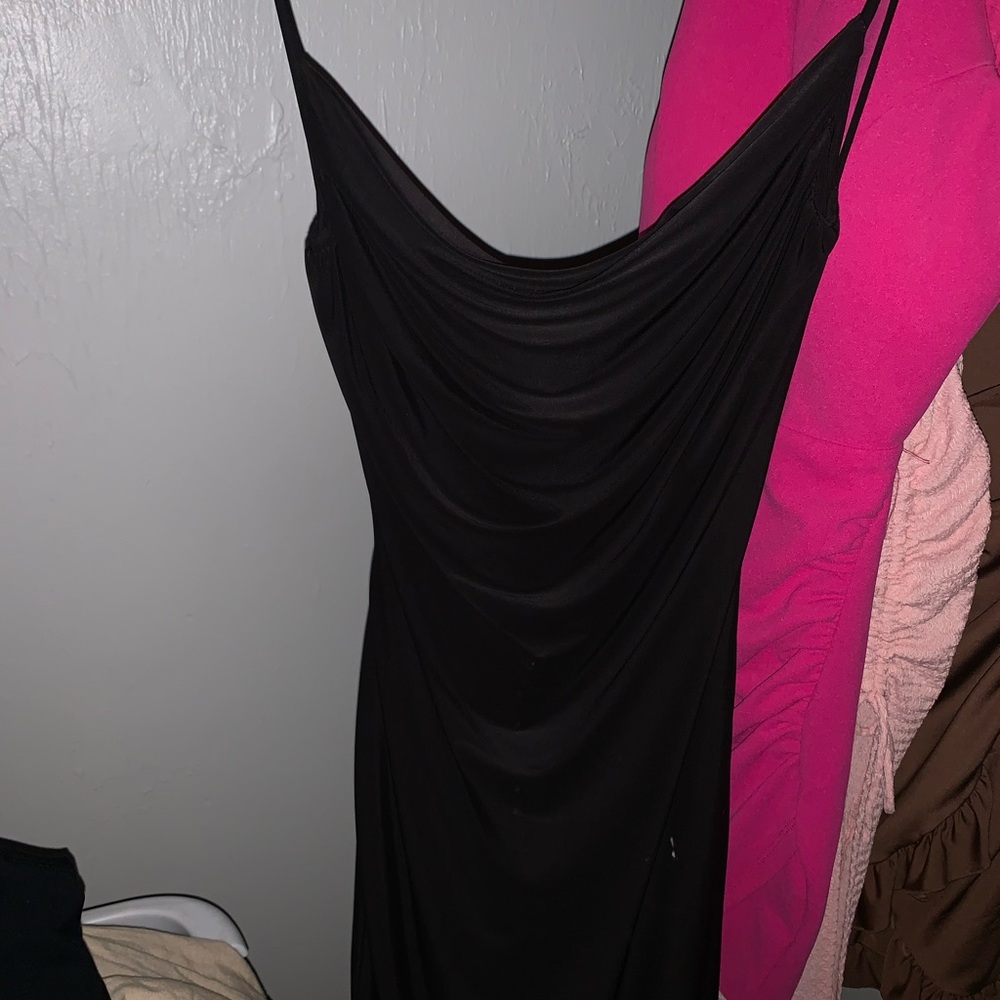 Elegant Black Sleeveless Dress